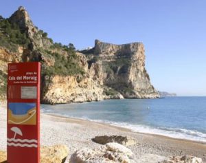 Playa del Moraig, entre las mejores 20 playas de España