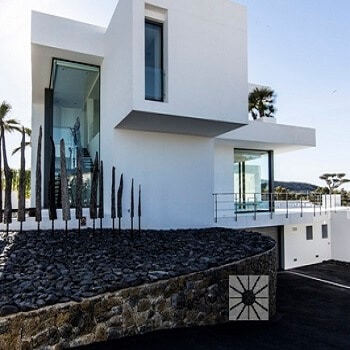 Luxury Homes by VAPF stellt neue “Villa Cawow” vor