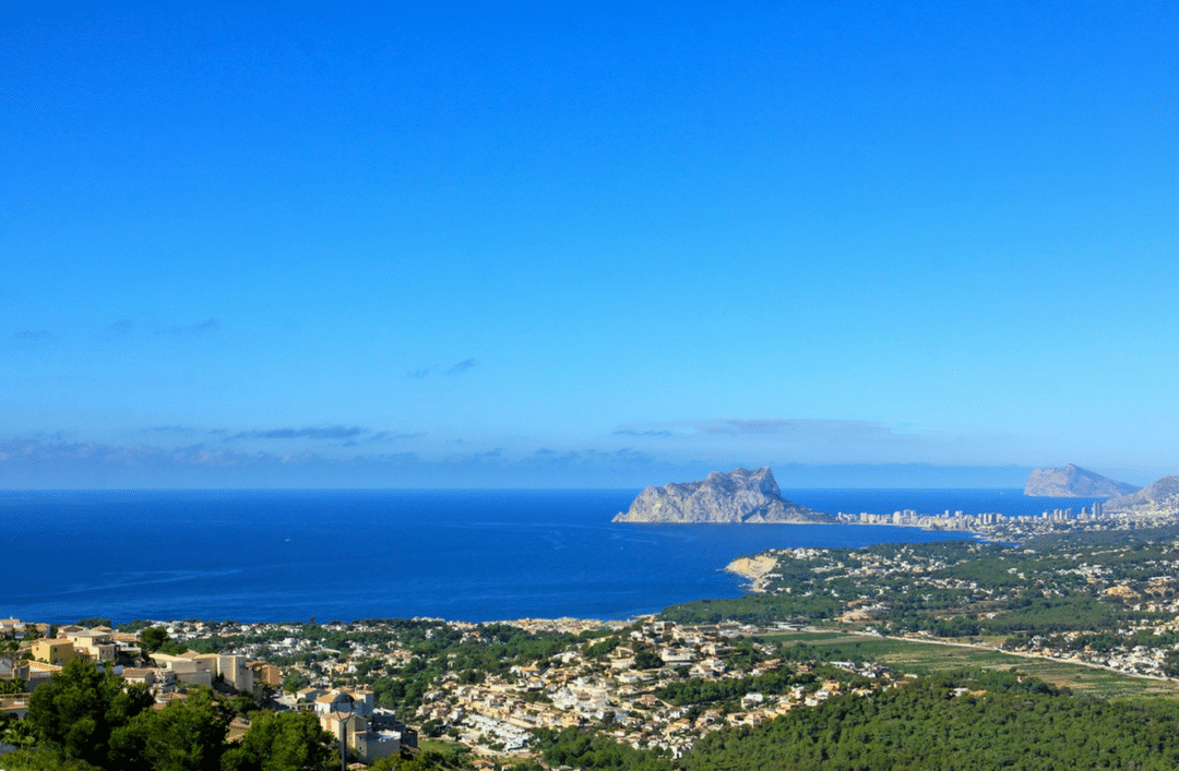 10 redenen om in Residential Resort Cumbre del Sol te komen wonen