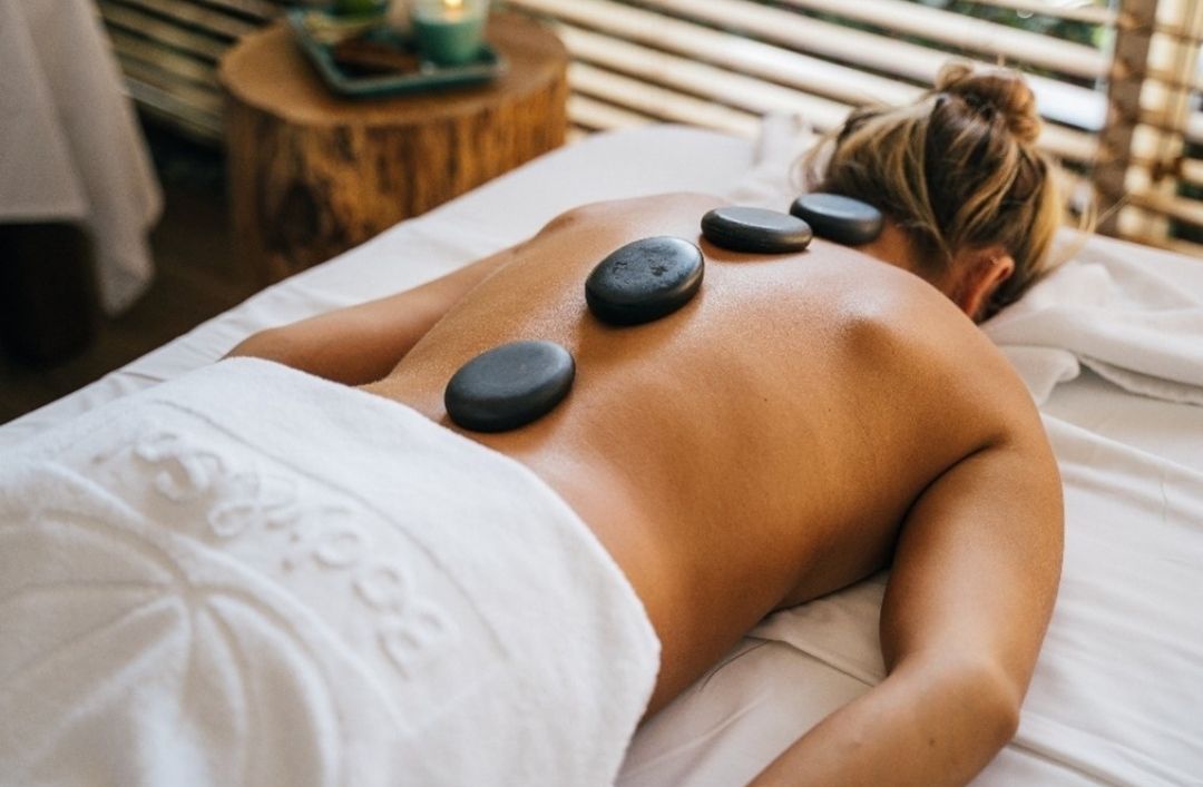 massages met warme stenen